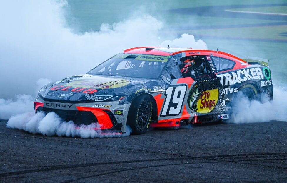 Briscoe se quedó con Las Vegas y Larson estira la ventaja en el Chase: el campeón que pisa, pese a los golpes