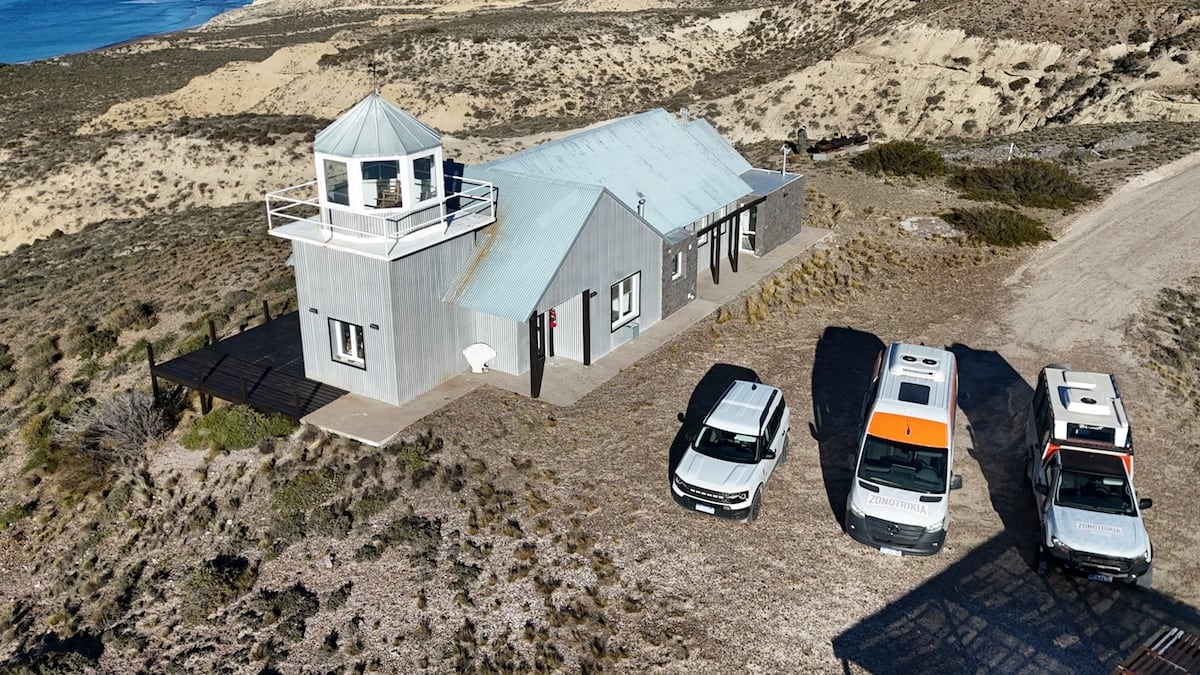 La estancia de 7.328 hectáreas que combina ballenas desde la costa y caminatas por la estepa patagónica