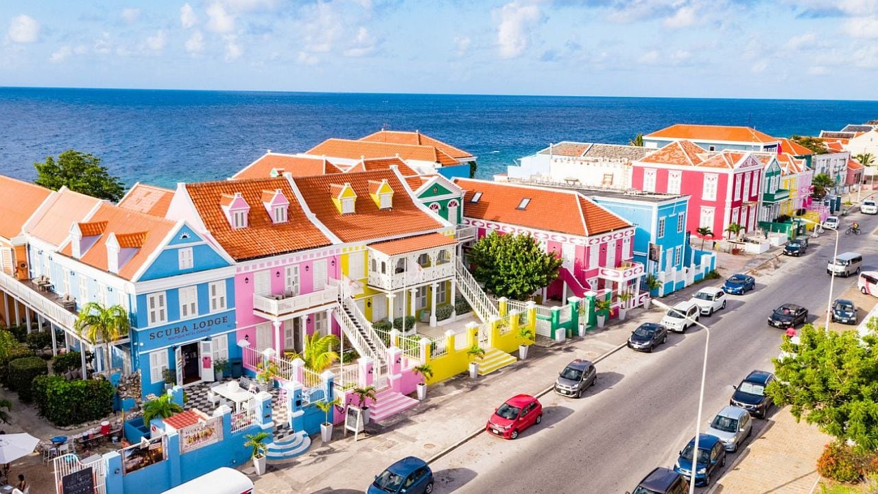 Curazao combina más de 35 playas, capital patrimonio y excursiones en buggy por su costa oeste