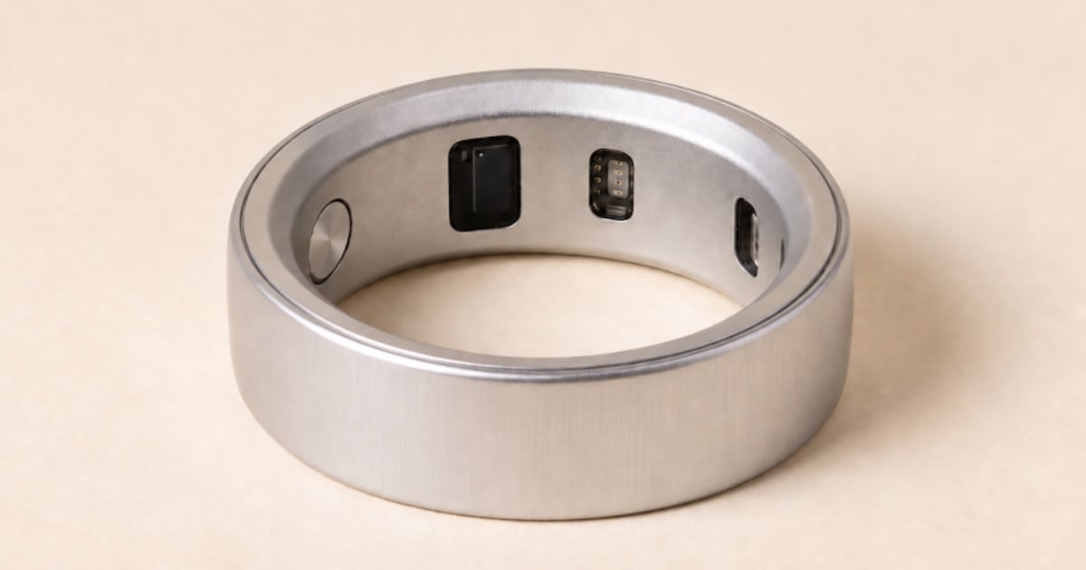 Un anillo de 99 dólares conecta hasta cinco asistentes de inteligencia artificial con sólo apretar un botón