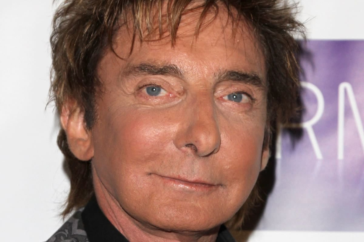 Barry Manilow apagó las luces del show en Las Vegas: bronquitis, un cáncer a tiempo y la pregunta de siempre