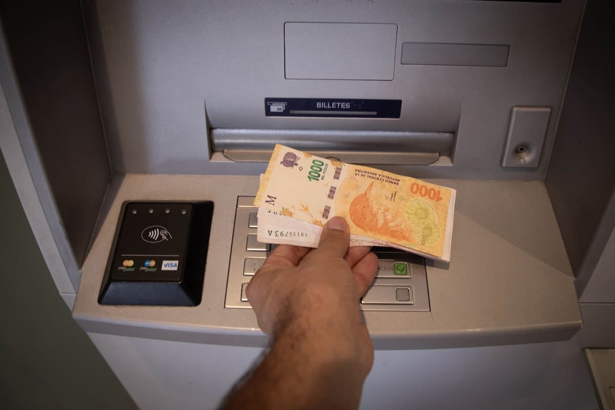 El banco que se va: 672 sucursales menos y el interior que queda lejos de todo