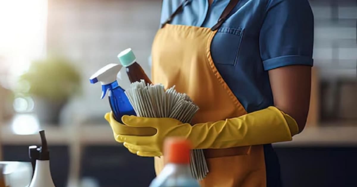 A partir de octubre, las empleadas domésticas cobran más y se les termina de absorber un plus que venía pagado aparte