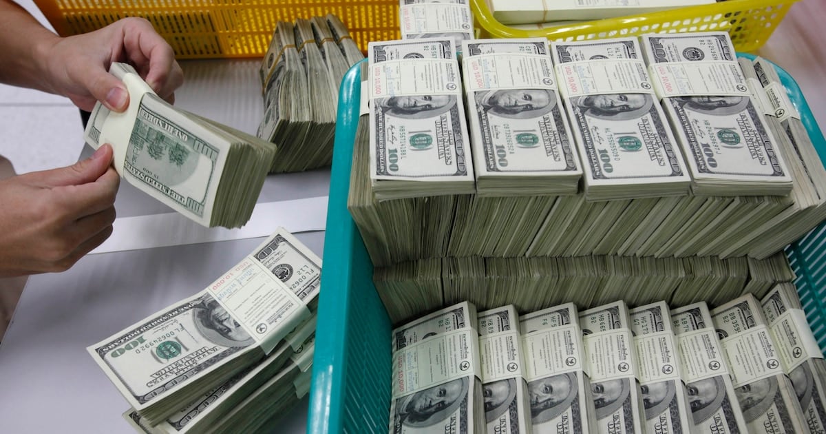 El billete verde vuelve a retroceder en el Nación y se acomoda en 1.535 pesos, el valor más flojo desde septiembre