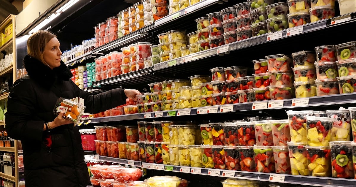 La inflación en Estados Unidos volvió a pegar en el surtidor y amenaza con trasladarse a la mesa de los hogares