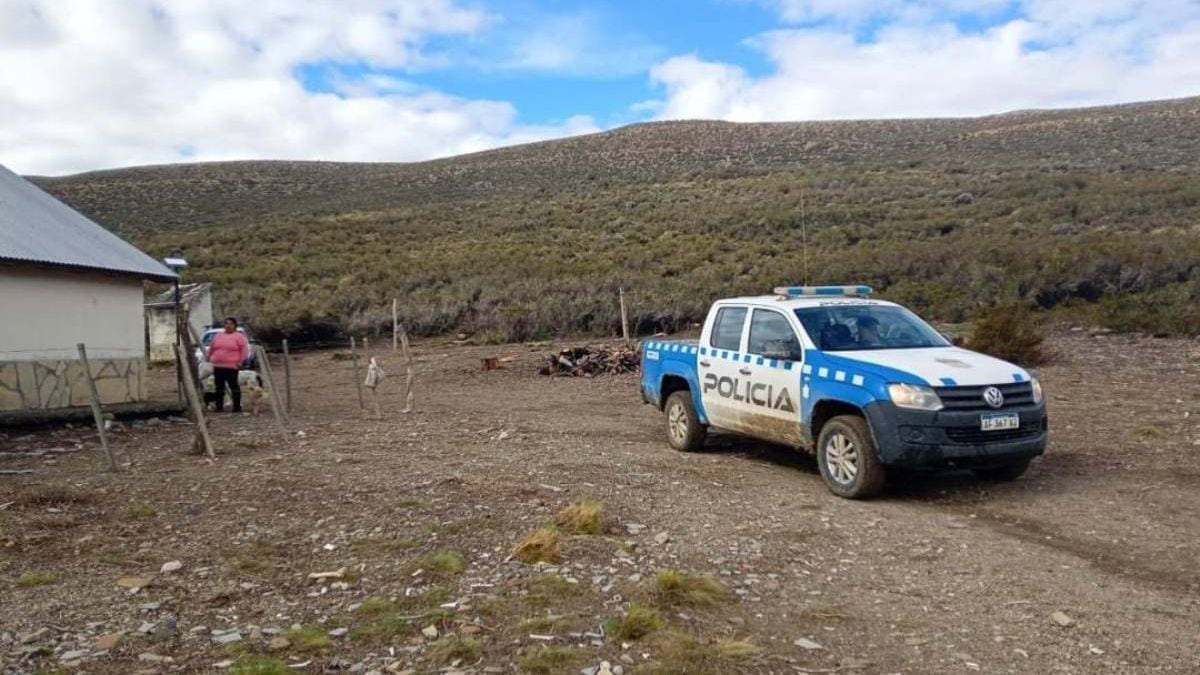 Una semana sin poder salir a comprar comida: así rescataron a una madre y sus tres hijos en la meseta neuquina