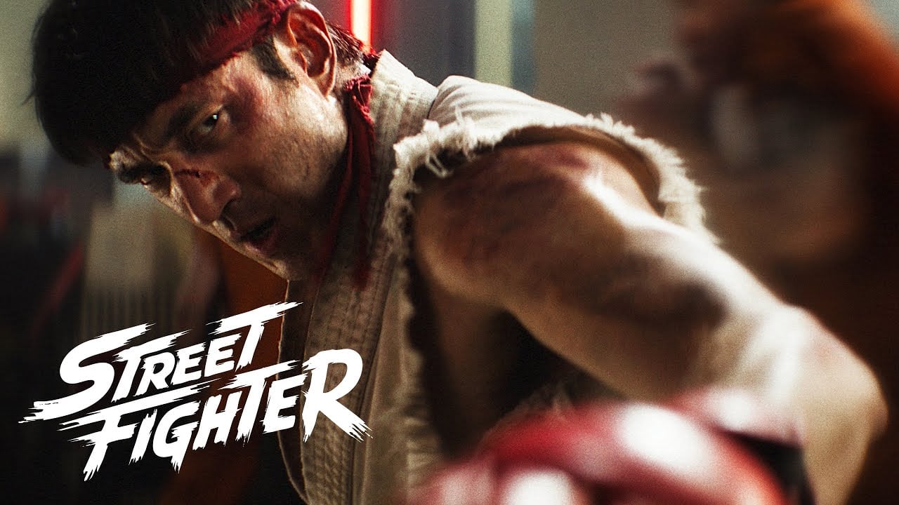 Street Fighter divide aguas en la pantalla: la prensa le bajó el pulgar y el público la levantó en andas