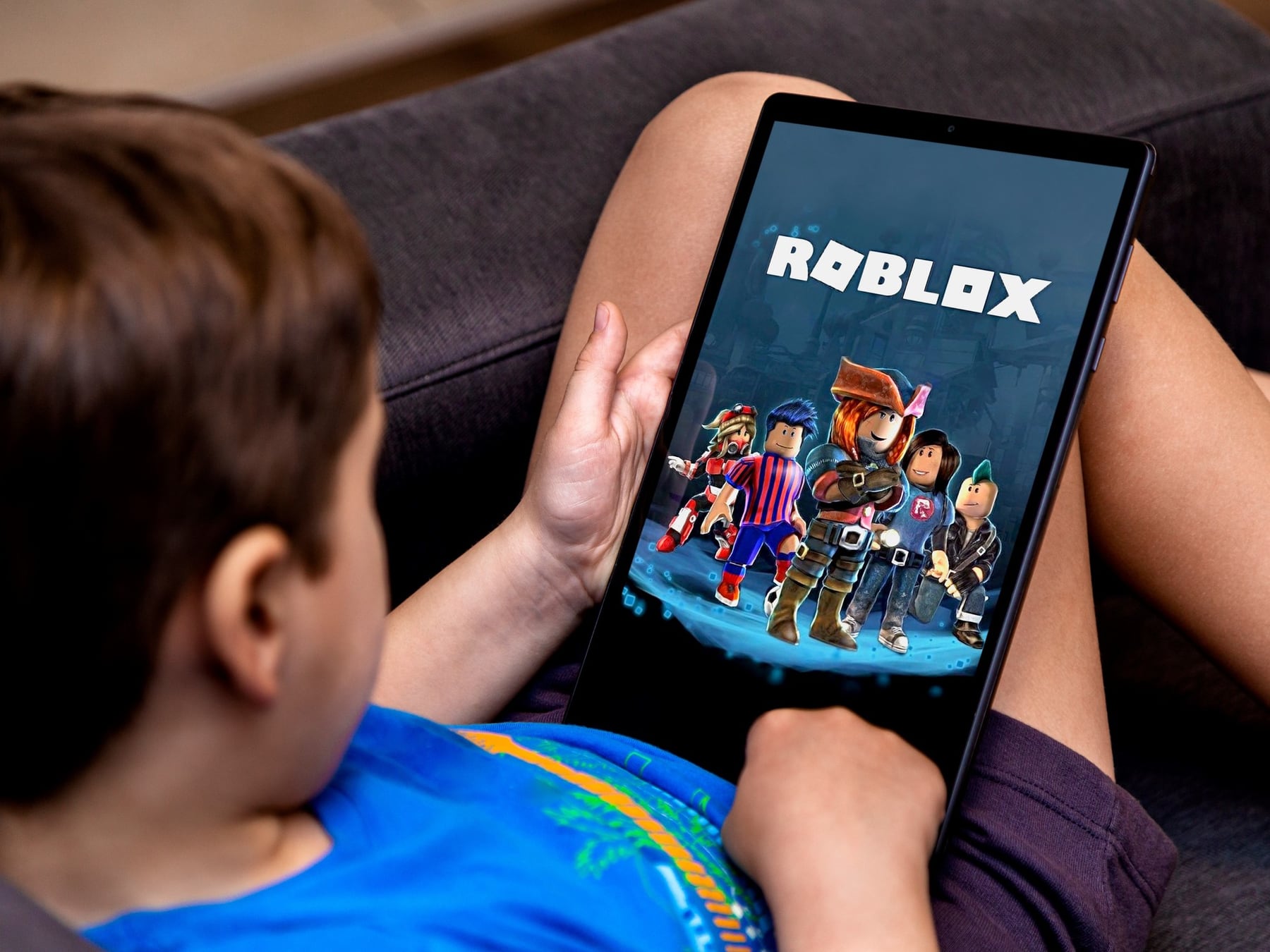 Veinte años de Roblox: la plataforma que los chicos ya usan como su plaza y a la que muchos padres todavía no saben entrar