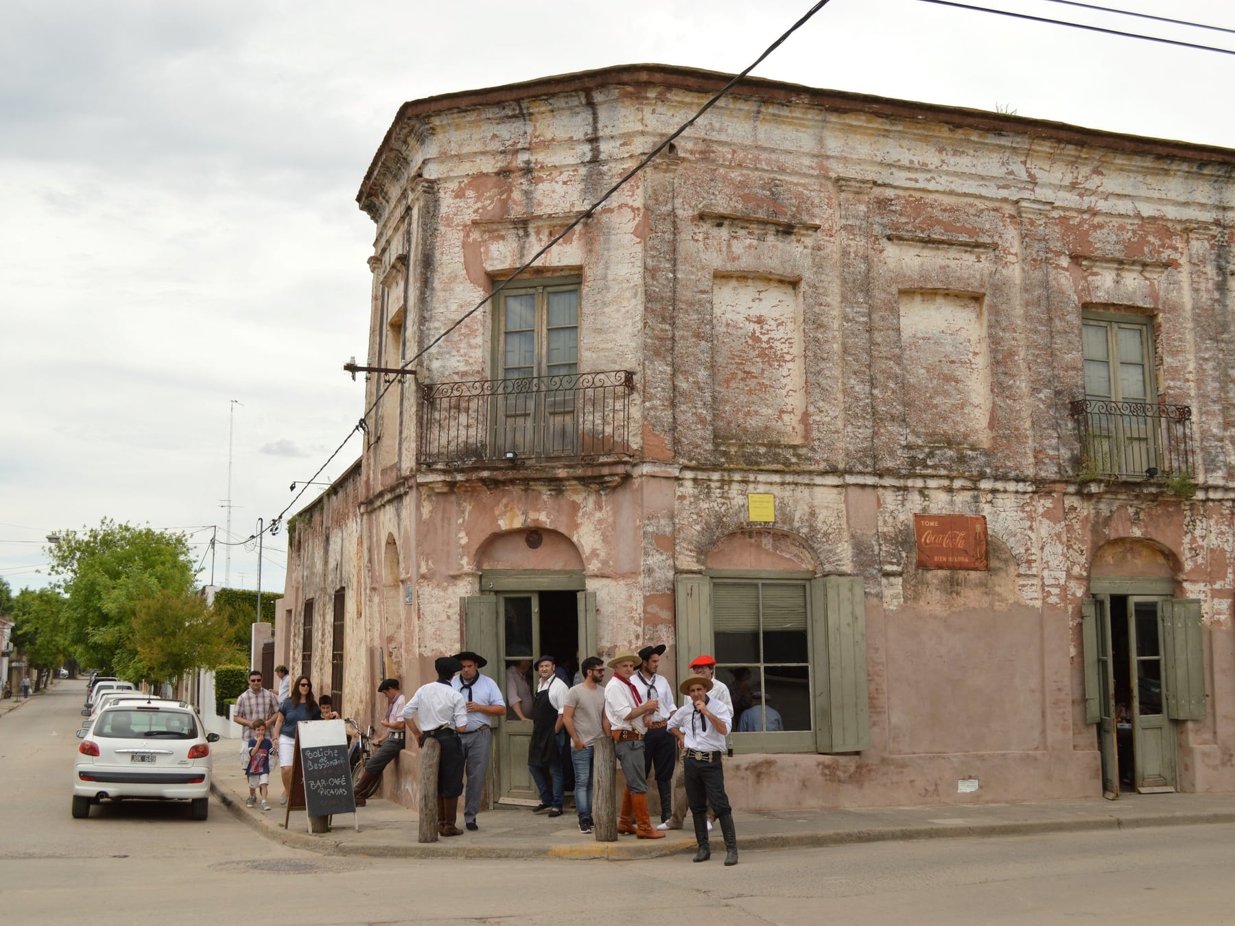 Areco, más allá del gaucho: un circuito de oficios donde la pieza única se defiende de la producción en serie