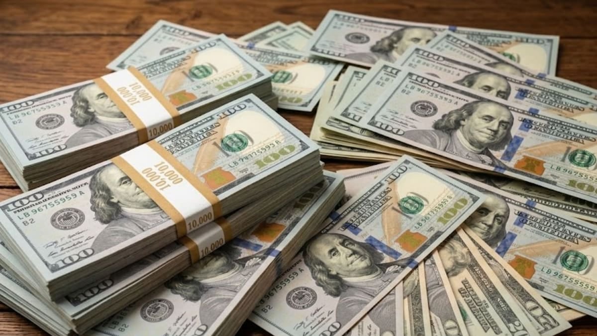 Dólar quieto en el arranque de semana: el blue quedó a 1.555 y la brecha se mantiene en veinte pesos