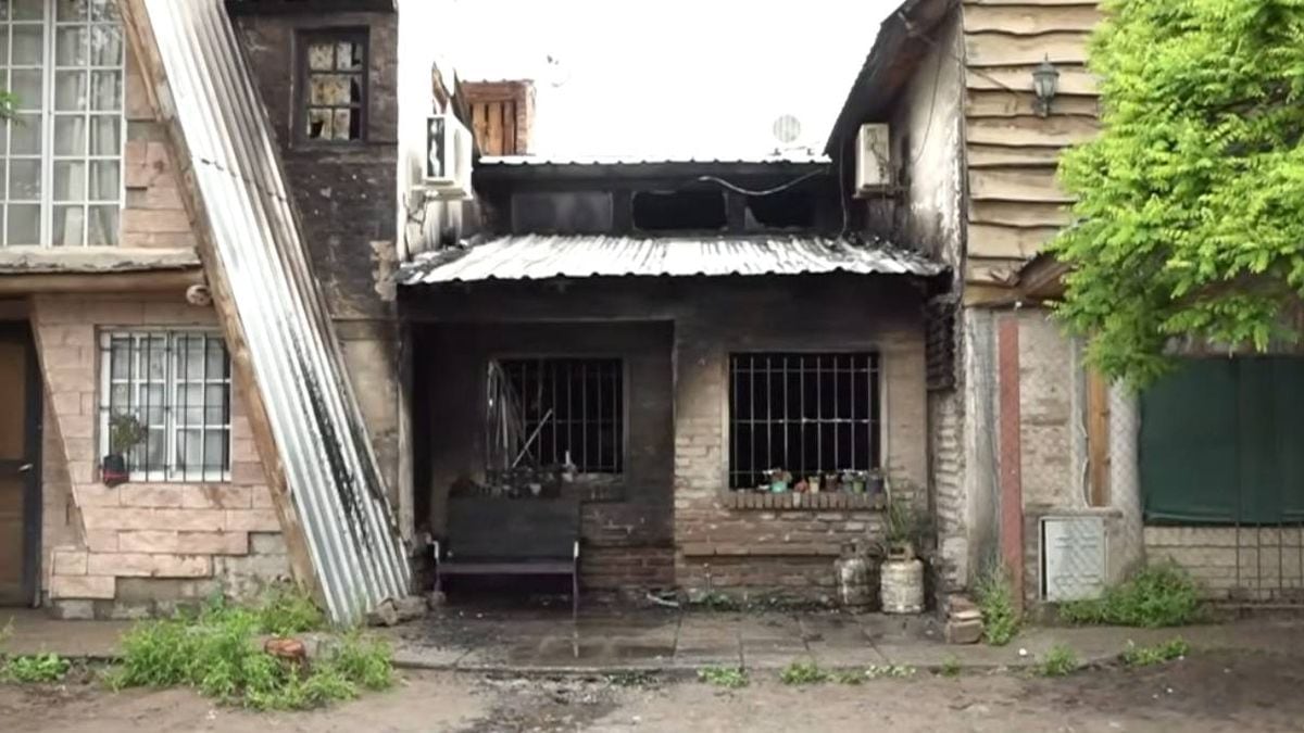 Una familia de Neuquén escapó sin heridas de un incendio que destruyó su planta baja