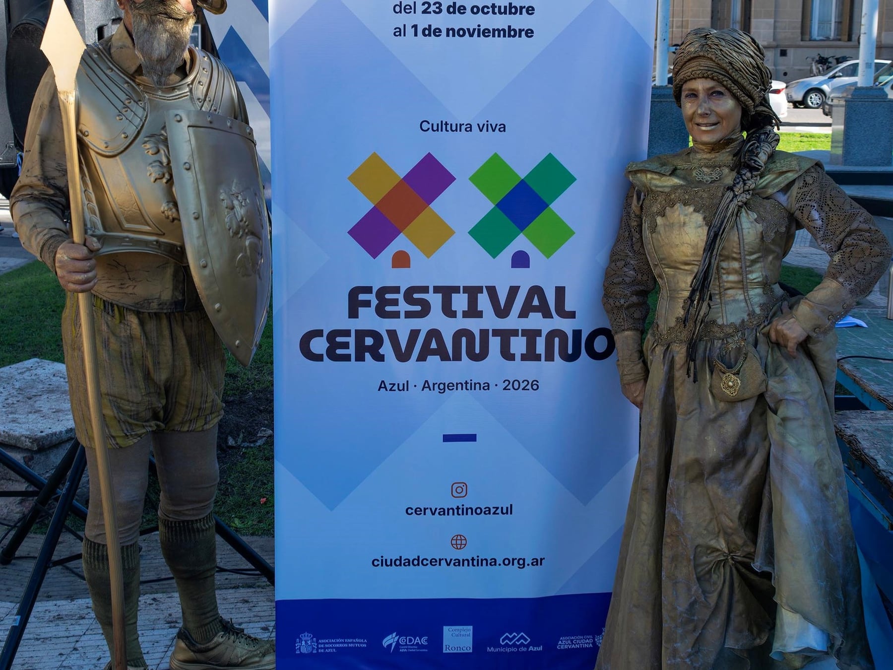Azul y Crotto Miroñean al Festival Cervantino y sus 112 años