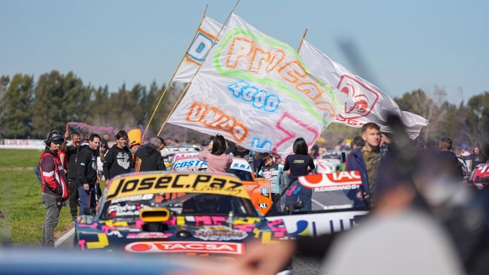 José C. Paz Racing se.Adapteró con las doscategories y dejó la Copa de Oro servida