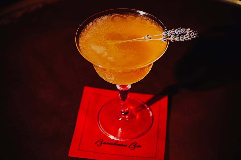 El bar con piano del Claridge recuperó su estilo original y volvió a recibir público
